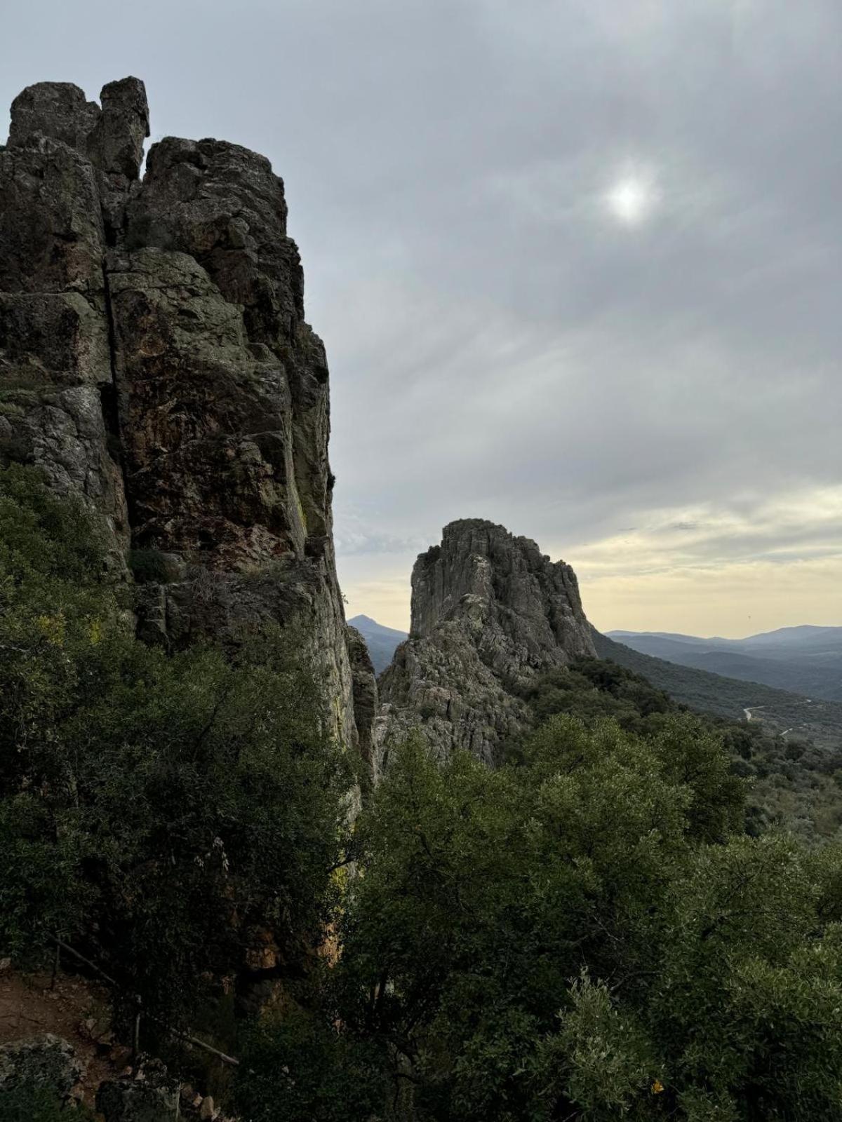 Alma De Villuercas Vendégház Cabañas del Castillo Kültér fotó
